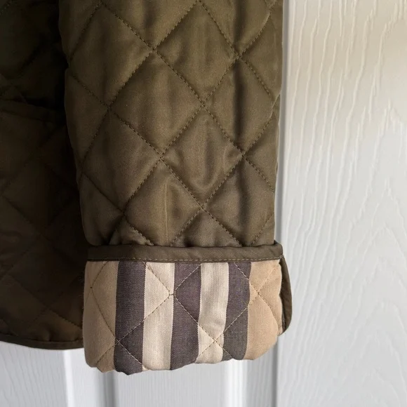 Burberry Quilted Utility Jacket in Olive - Picture 2 of 6